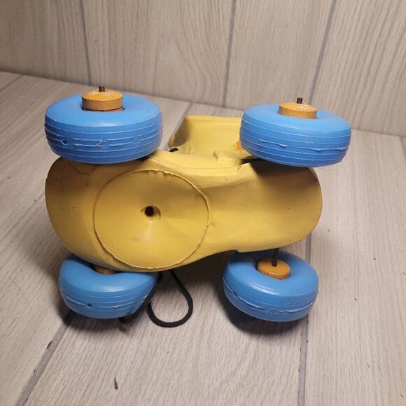 Vntg 1960 Pull Toy The Old Lady That Lived In The Shoe Plastic Retro Nostalgic - Picture 5 of 6